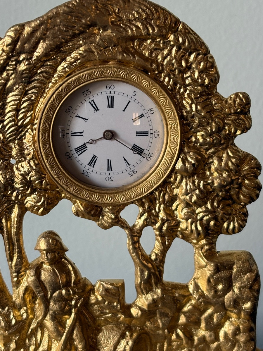 Pendule à l’effigie de Napoléon Bonaparte en bronze doré -photo-1
