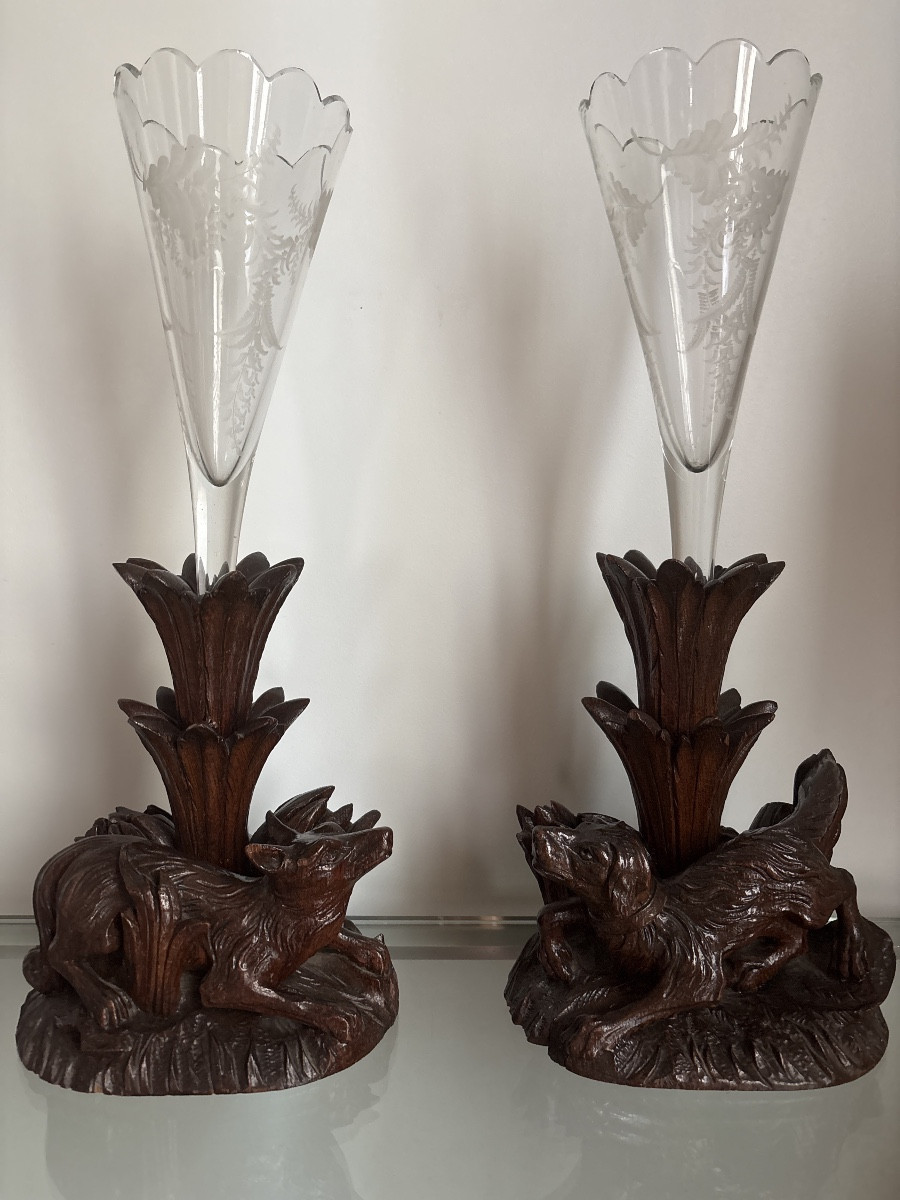 Paire de vases Le chien et Le loup ¨Forêt Noire" XIXe