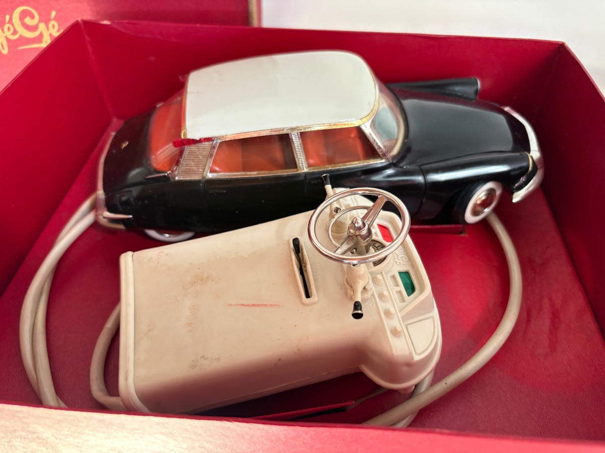 Citroën Ds 19/ Simca Versailles Gégé Wire-guided Toys-photo-2