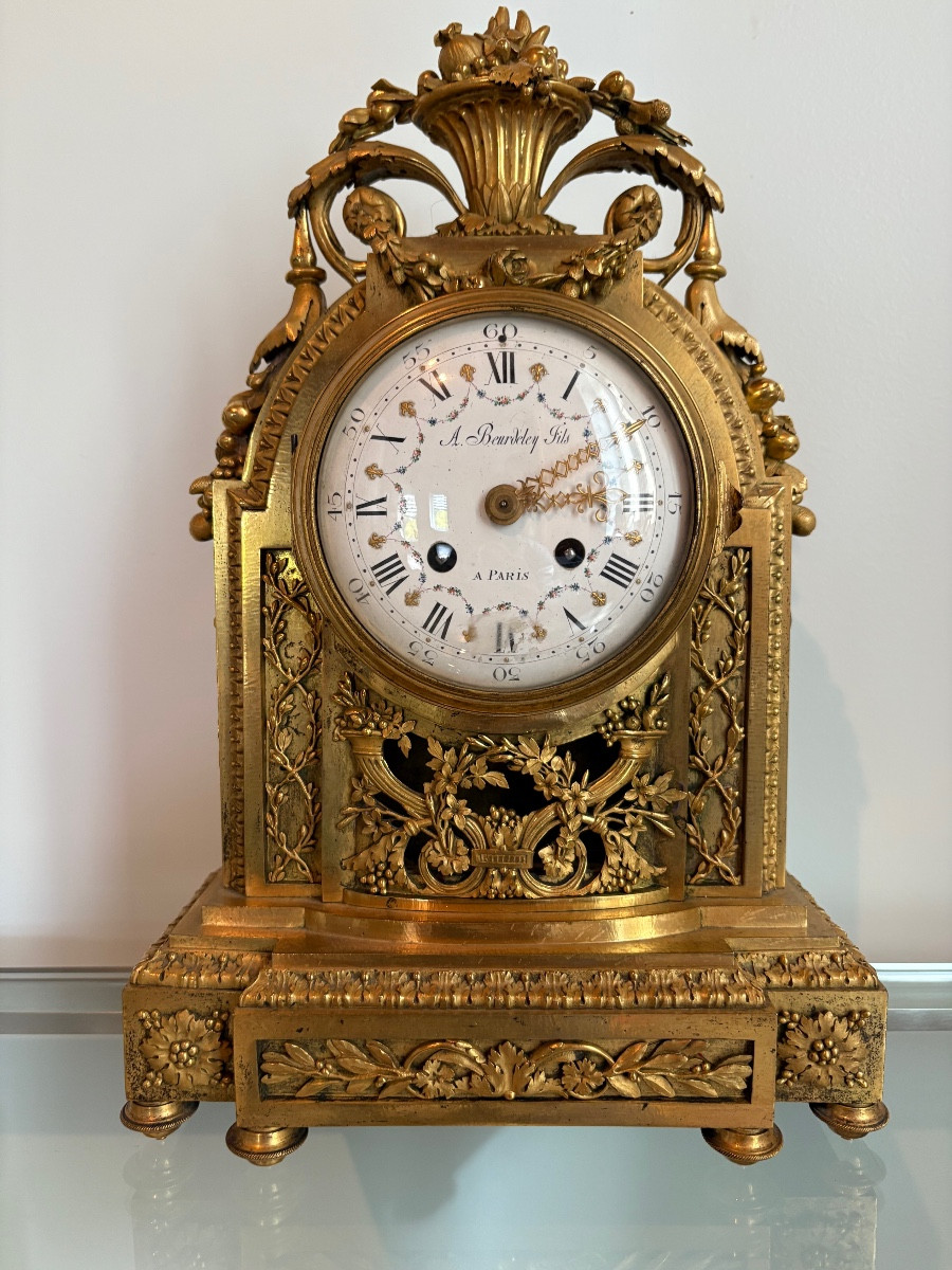 BEURDELEY pendule Louis XVI bronze doré au mercure 