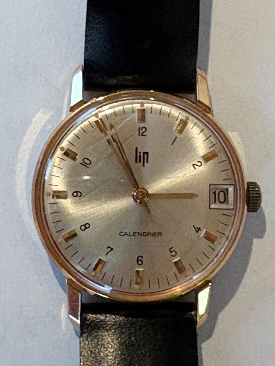 Lip Calendar Wristwatch -photo-2