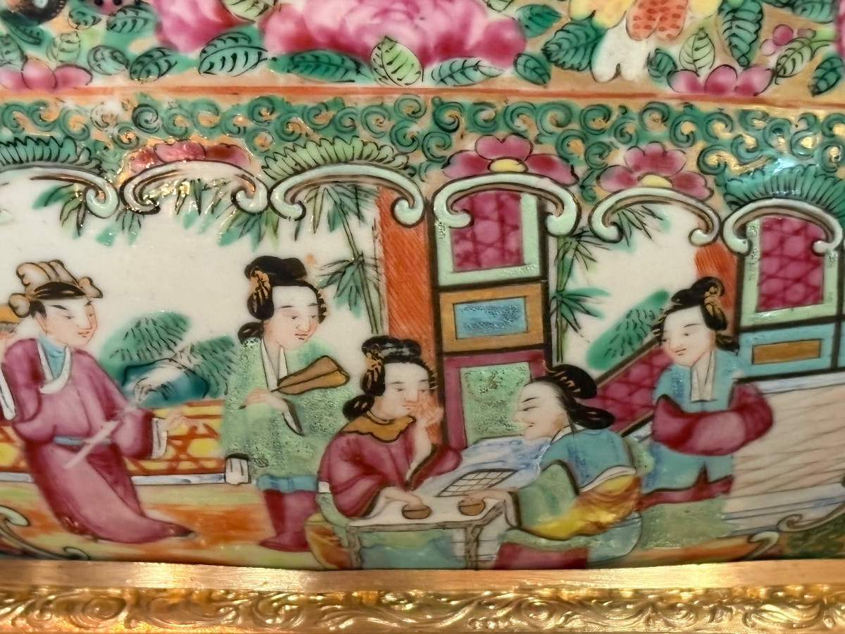 Grande coupe en porcelaine de Canton sur monture bronze doré -photo-3