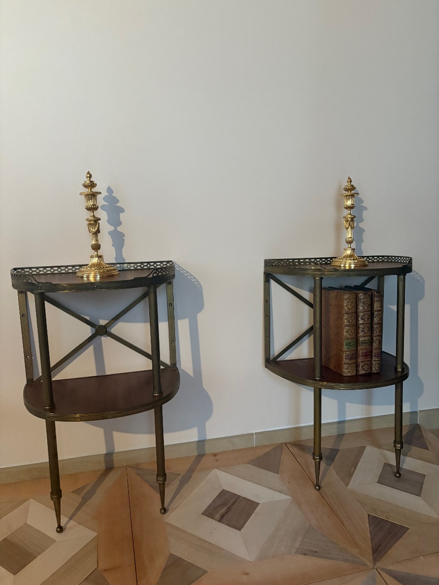 Paire de consoles demi lune Maison Jansen 