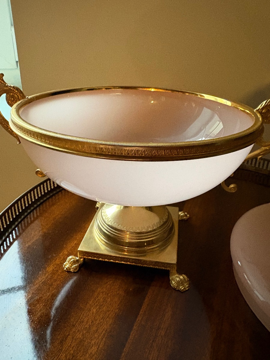 Opaline Glass Bowl On A Gilt Bronze Mount -photo-3