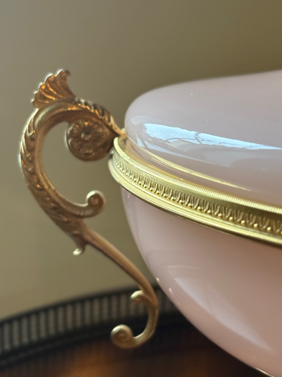 Opaline Glass Bowl On A Gilt Bronze Mount -photo-2