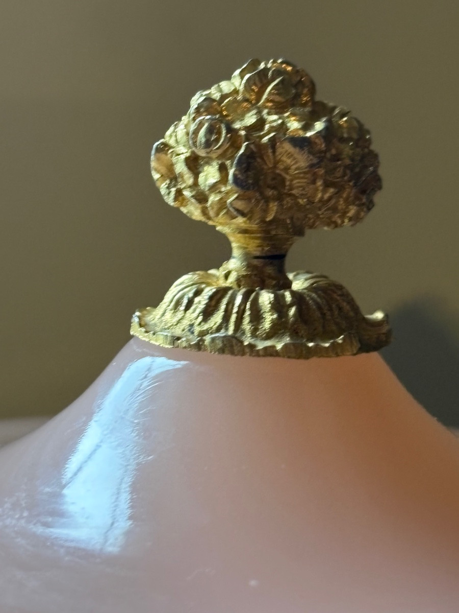Opaline Glass Bowl On A Gilt Bronze Mount -photo-4
