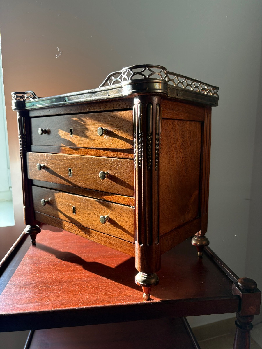 Commode de maîtrise Louis XVI-photo-2