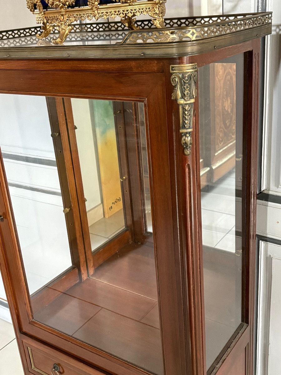 Petite vitrine Louis XVI en acajou-photo-4