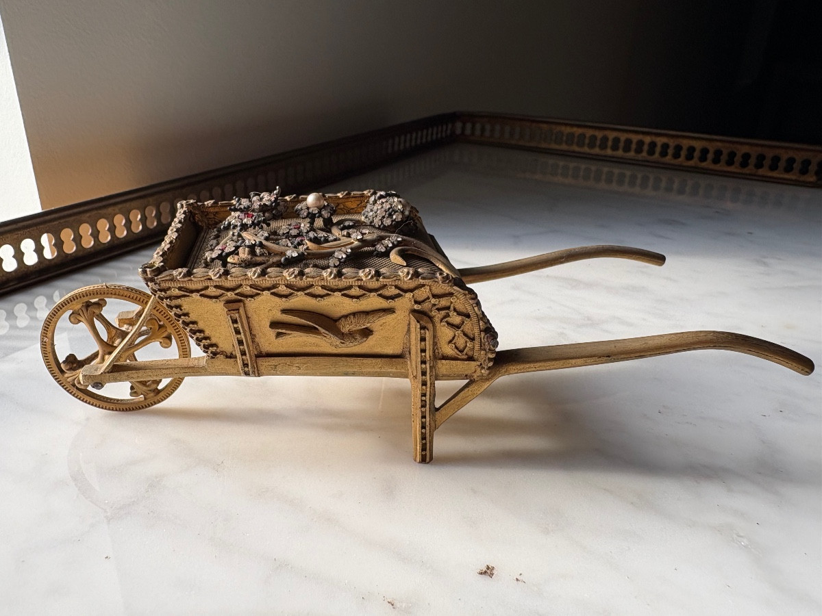 Gold-plated Bronze Wheelbarrow Jewelry Box 