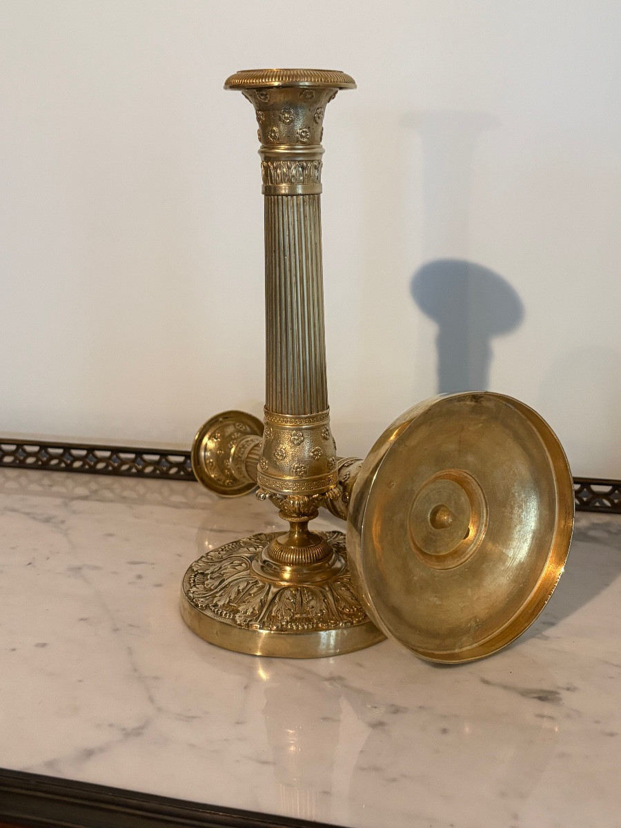 Paire de bougeoirs Empire en bronze doré -photo-2