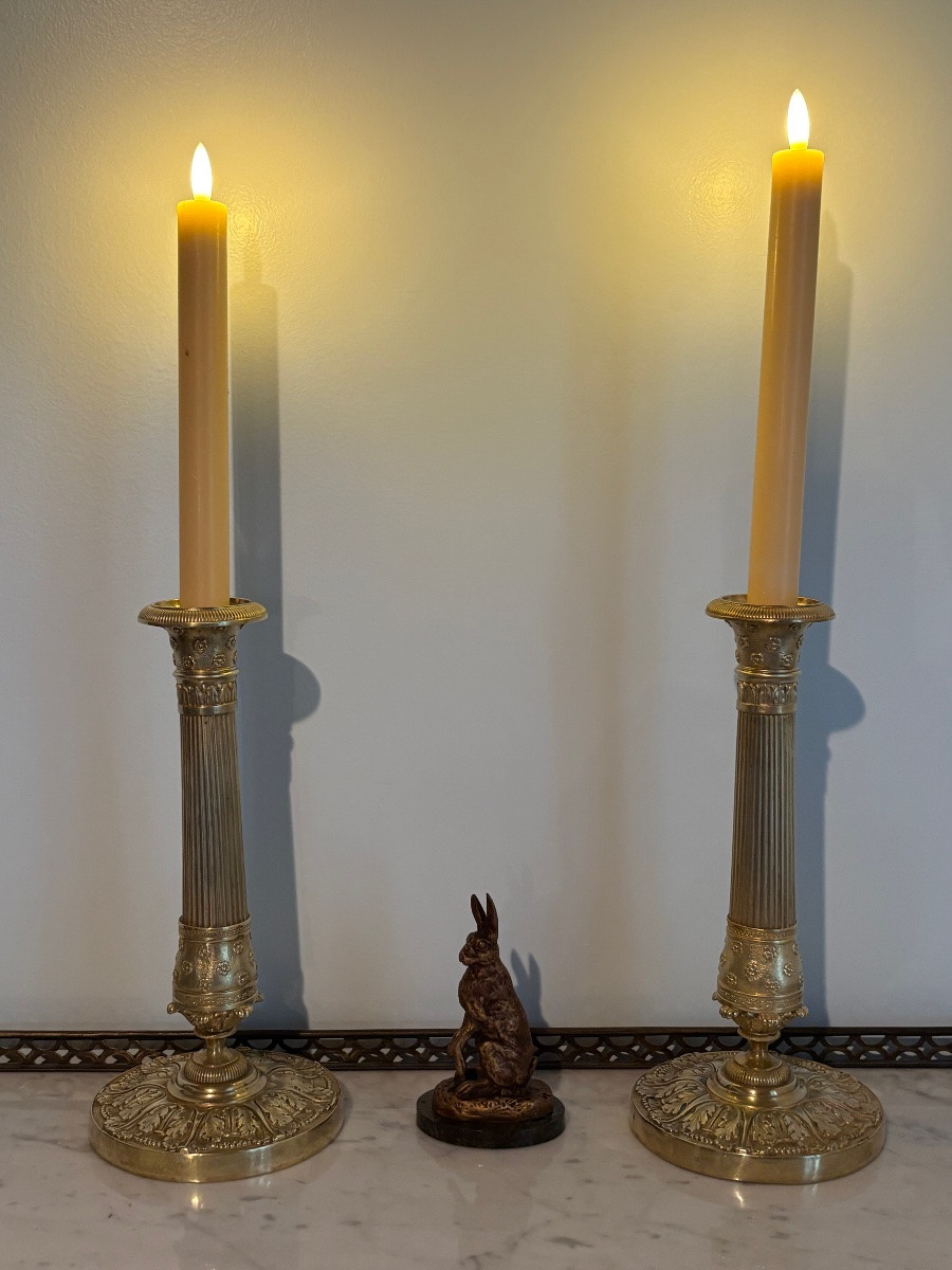 Paire de bougeoirs Empire en bronze doré -photo-3