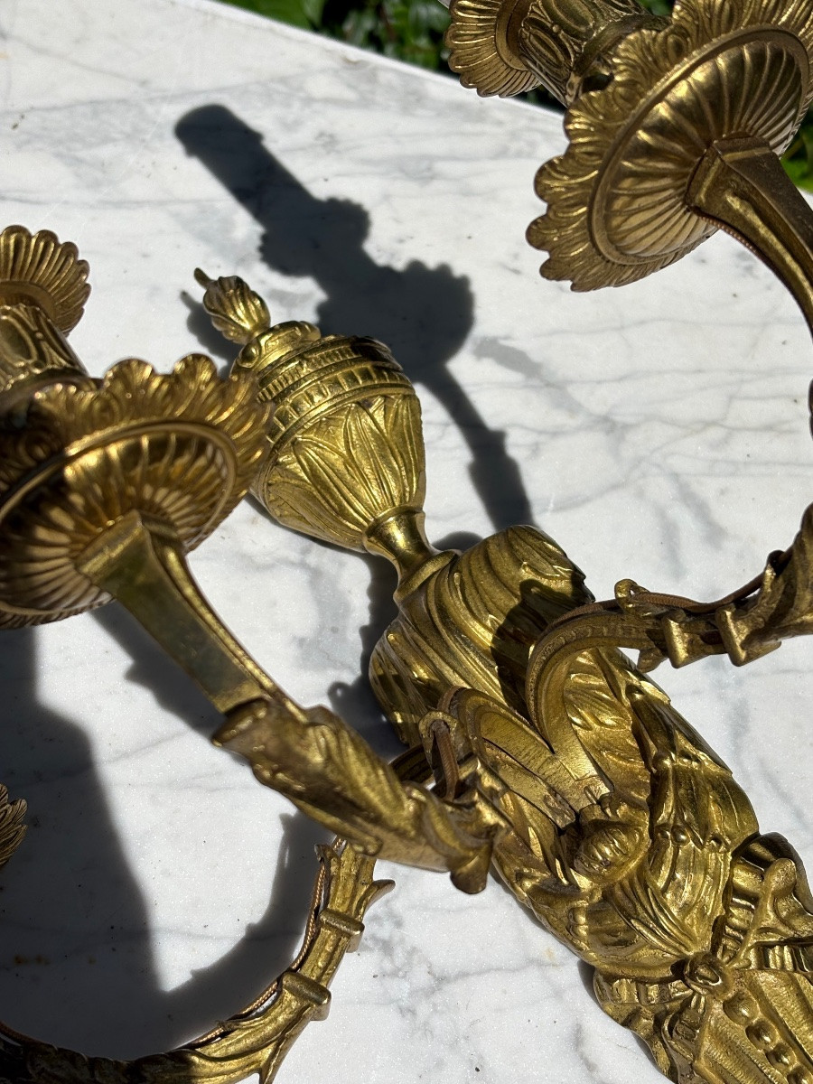Pair Of 18th-century Louis XVI Ormolu Sconces-photo-2