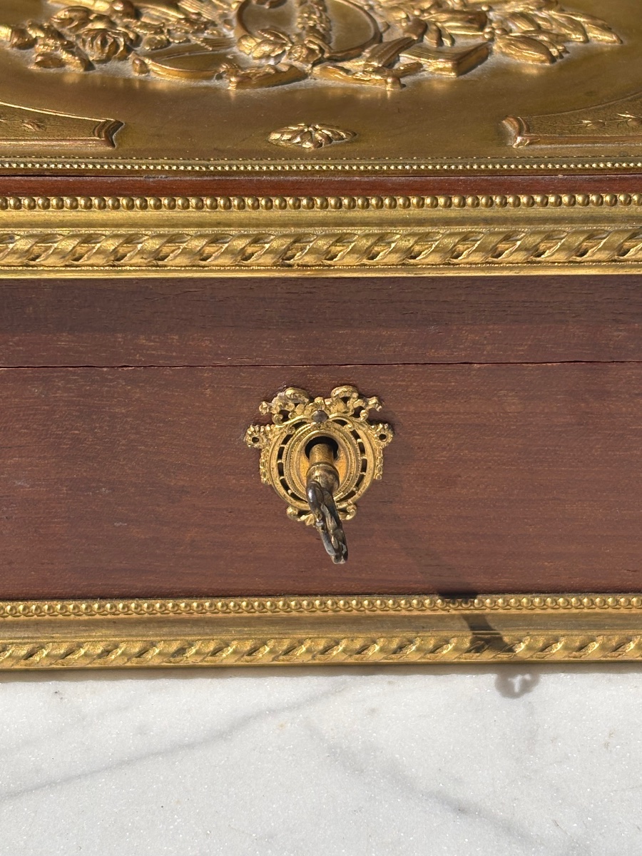 Louis XVI-style Box Set In Gilded Bronze And Mahogany -photo-2