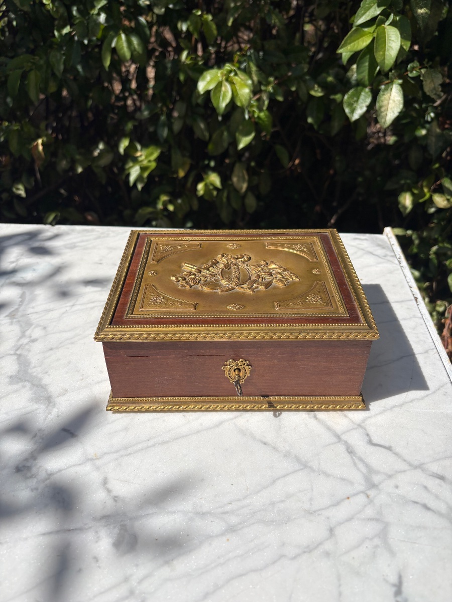 Louis XVI-style Box Set In Gilded Bronze And Mahogany -photo-3