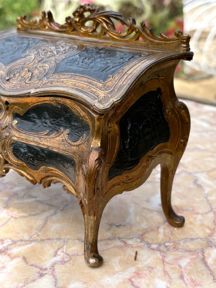 Louis XV-style Bronze Chest In The Shape Of A Scribe's Desk -photo-4