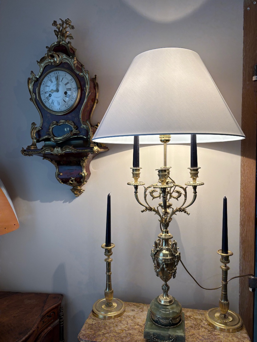 Très grande lampe Louis XVI en bronze doré 