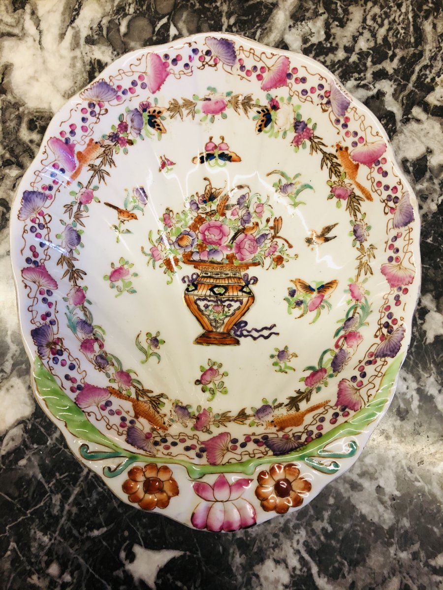 Asian Earthenware Decorated With Mongooses