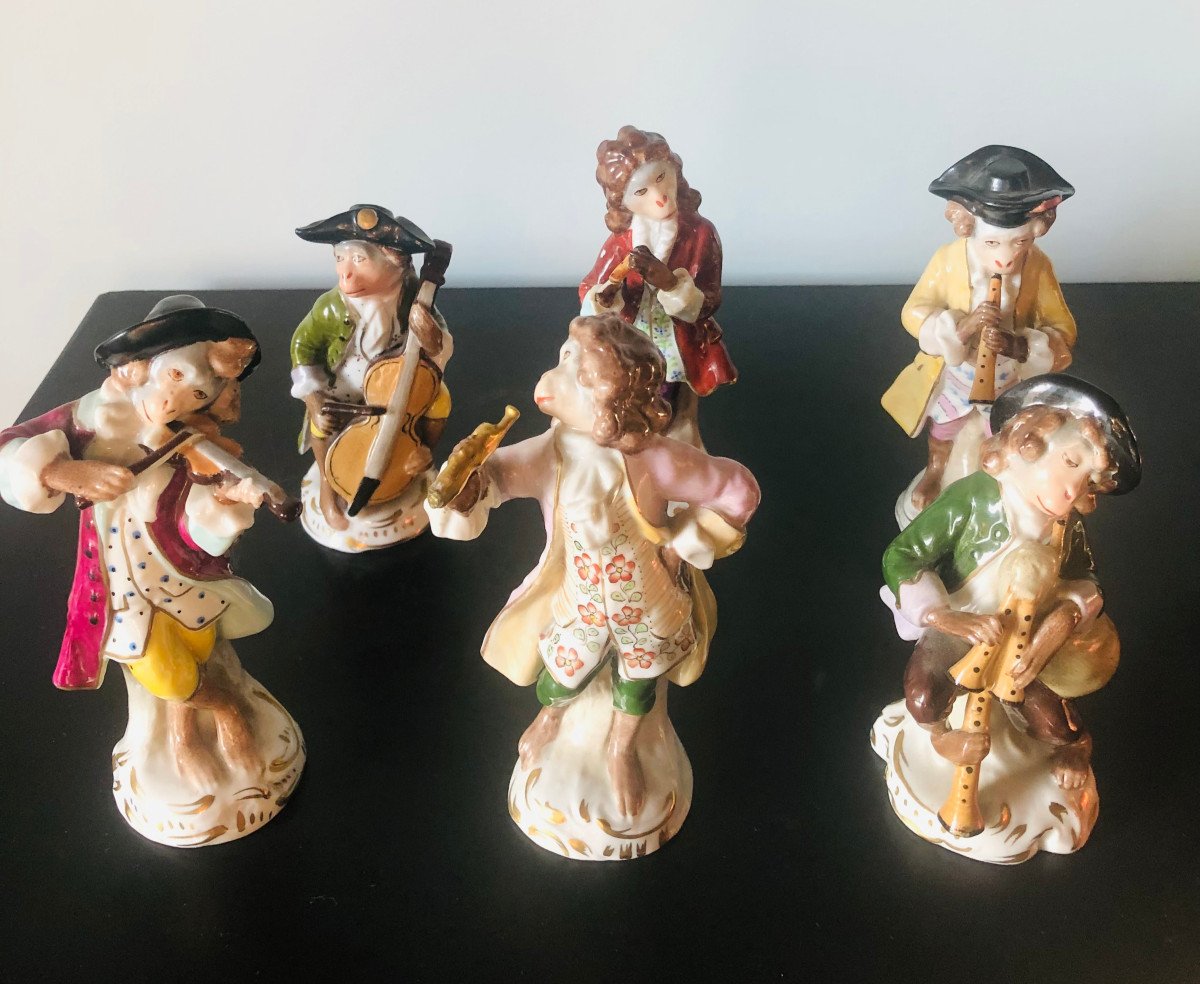 Les singes musiciens porcelaine XIXe Sitzendorf.