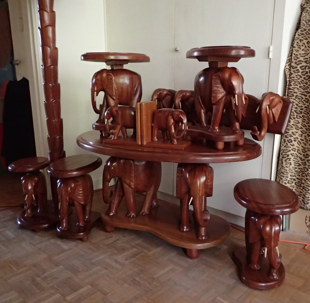 Salon With Elephants. Mahogany. Africa. 50's / 60's.