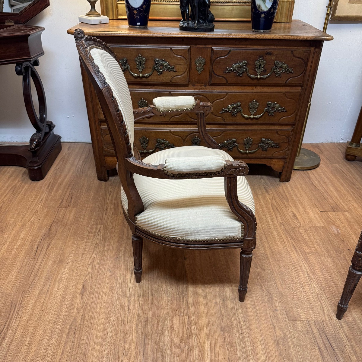 Pair Of Armchairs -photo-4