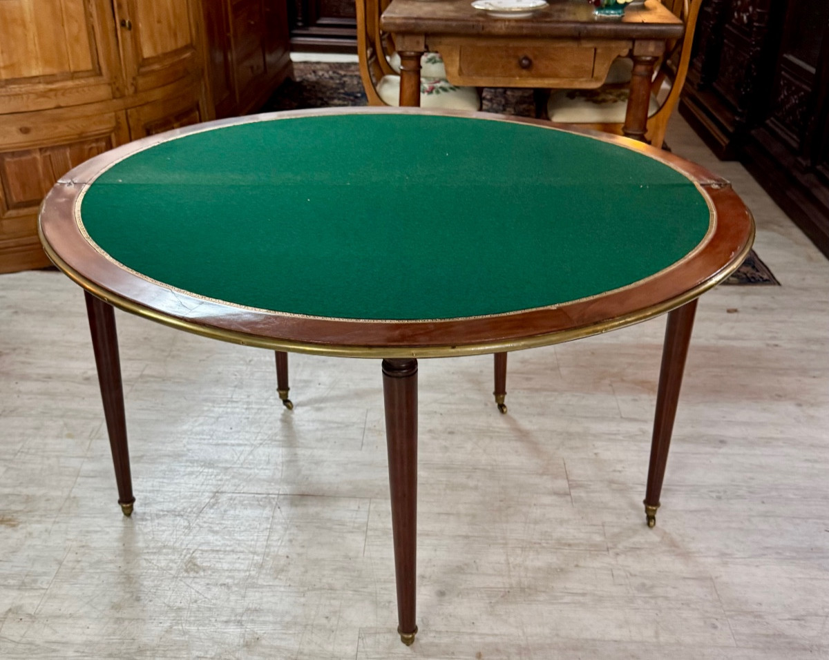 Half Moon Console, Games Table