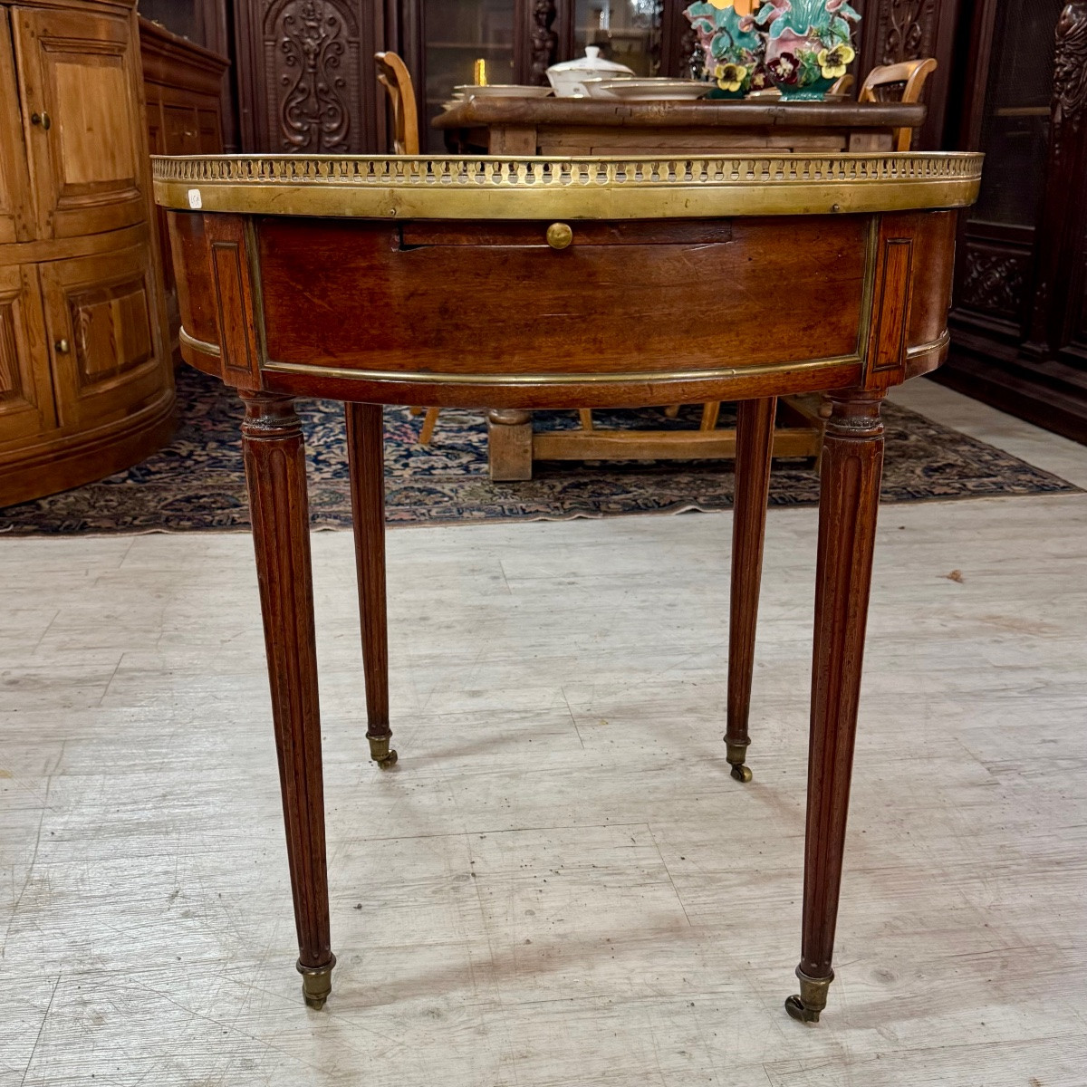 Hot Water Bottle Table -photo-2