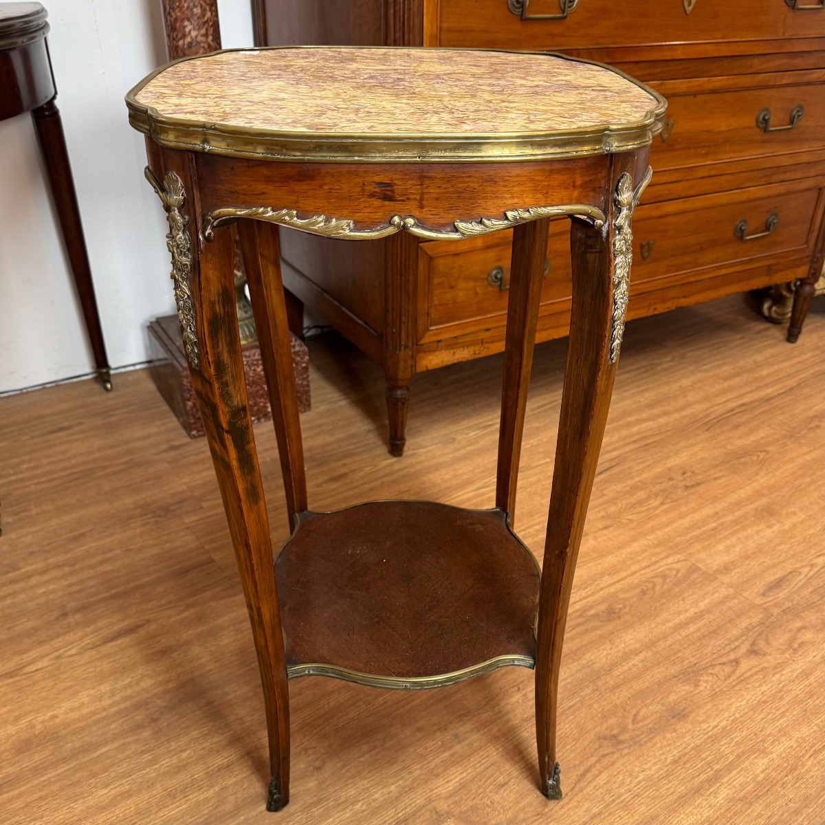 Guéridon ou table d'appoint de style Louis XV-photo-3