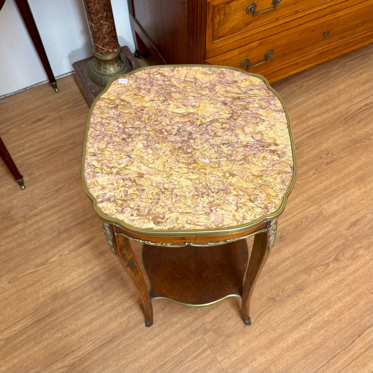 Guéridon ou table d'appoint de style Louis XV-photo-1