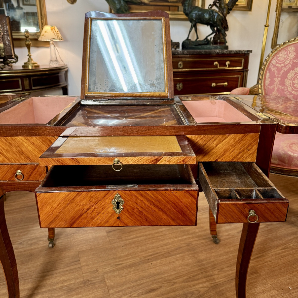 Louis XV Dressing Table-photo-5