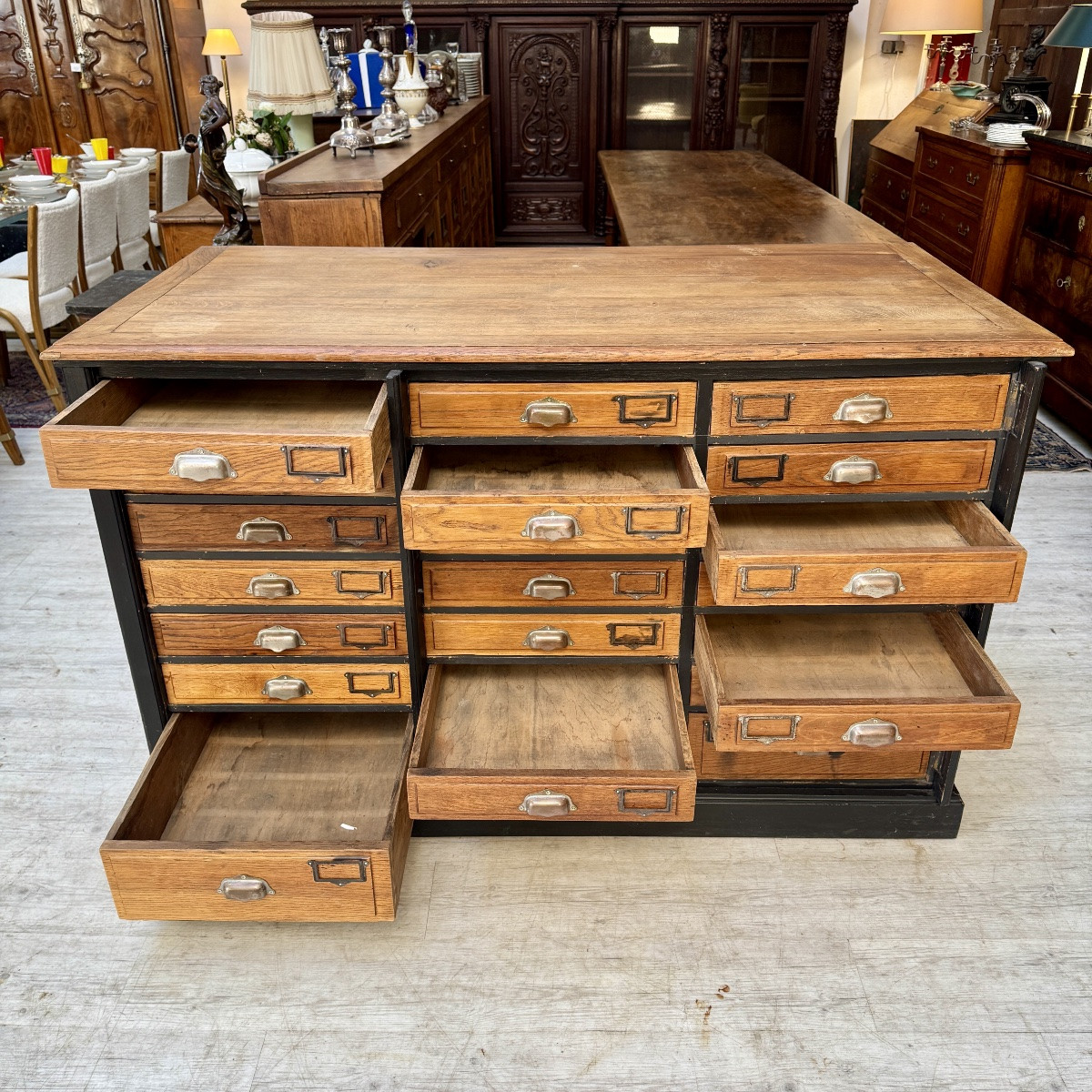 Trade Furniture -photo-2