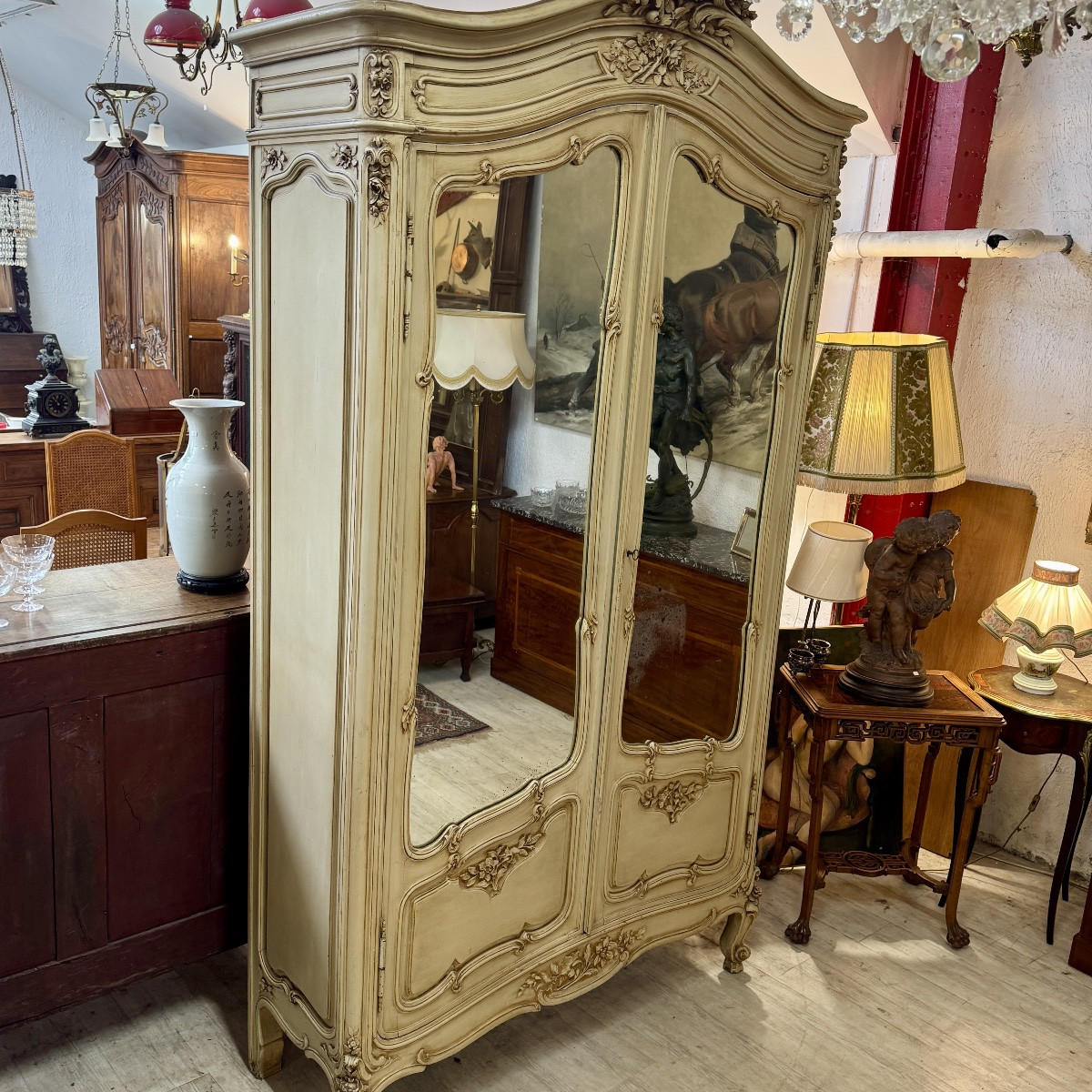Armoire Patinée de style Louis XV-photo-5