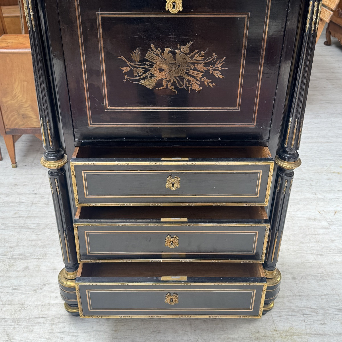 Secretary To Dame Napoléon III-photo-4