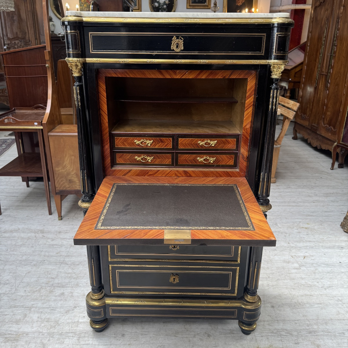 Secretary To Dame Napoléon III-photo-6