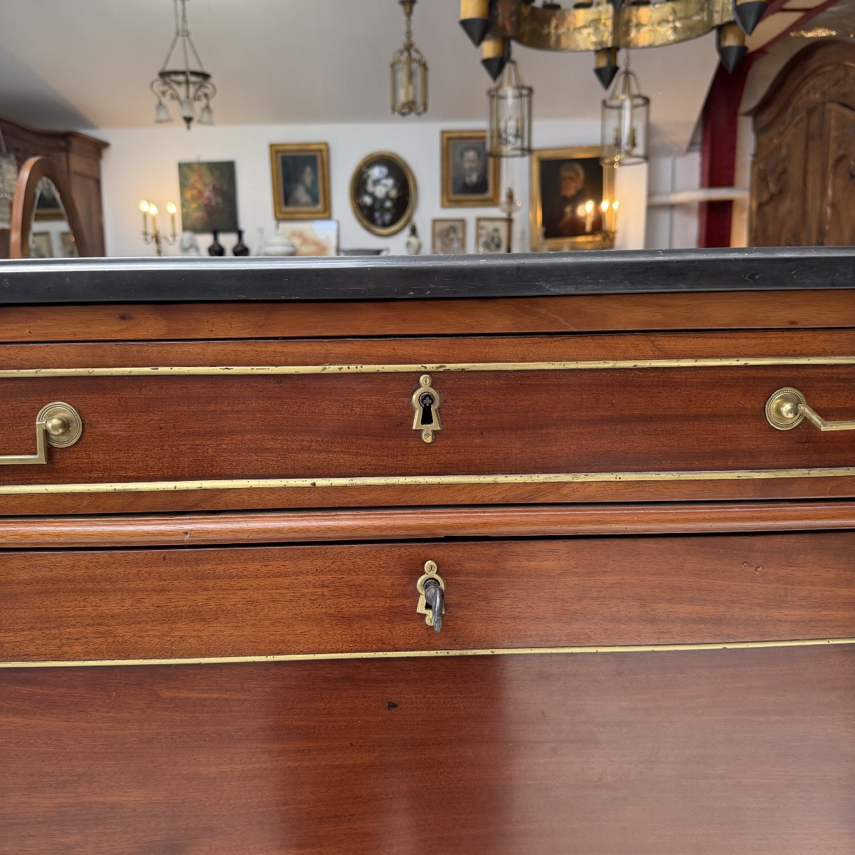 Louis XVI Secretary-photo-3