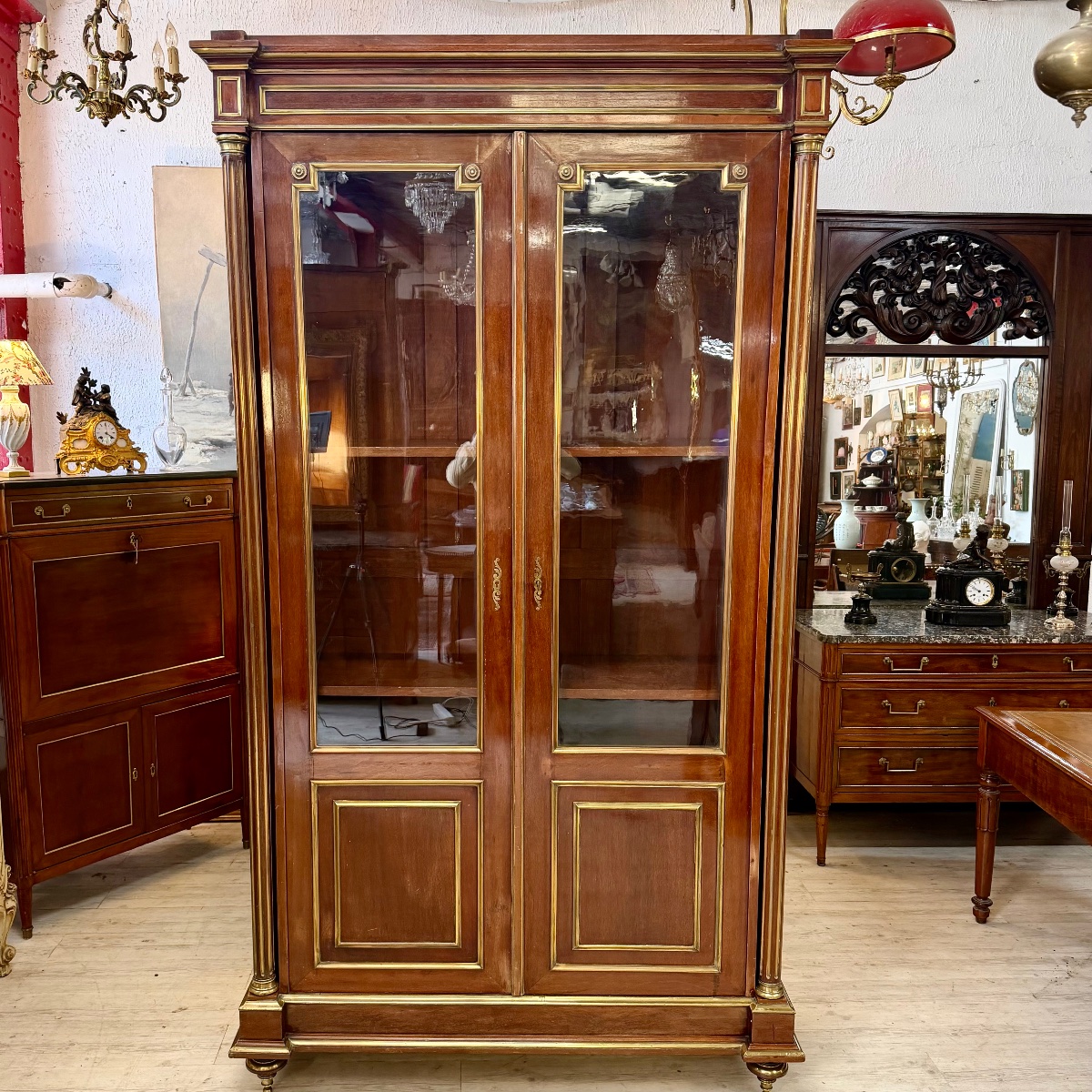 Louis XVI Display Cabinet-photo-4