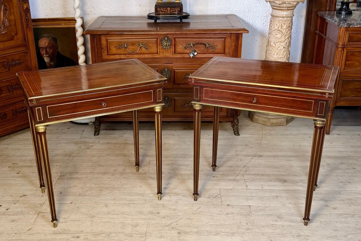 Paire de tables à jeux Louis XVI