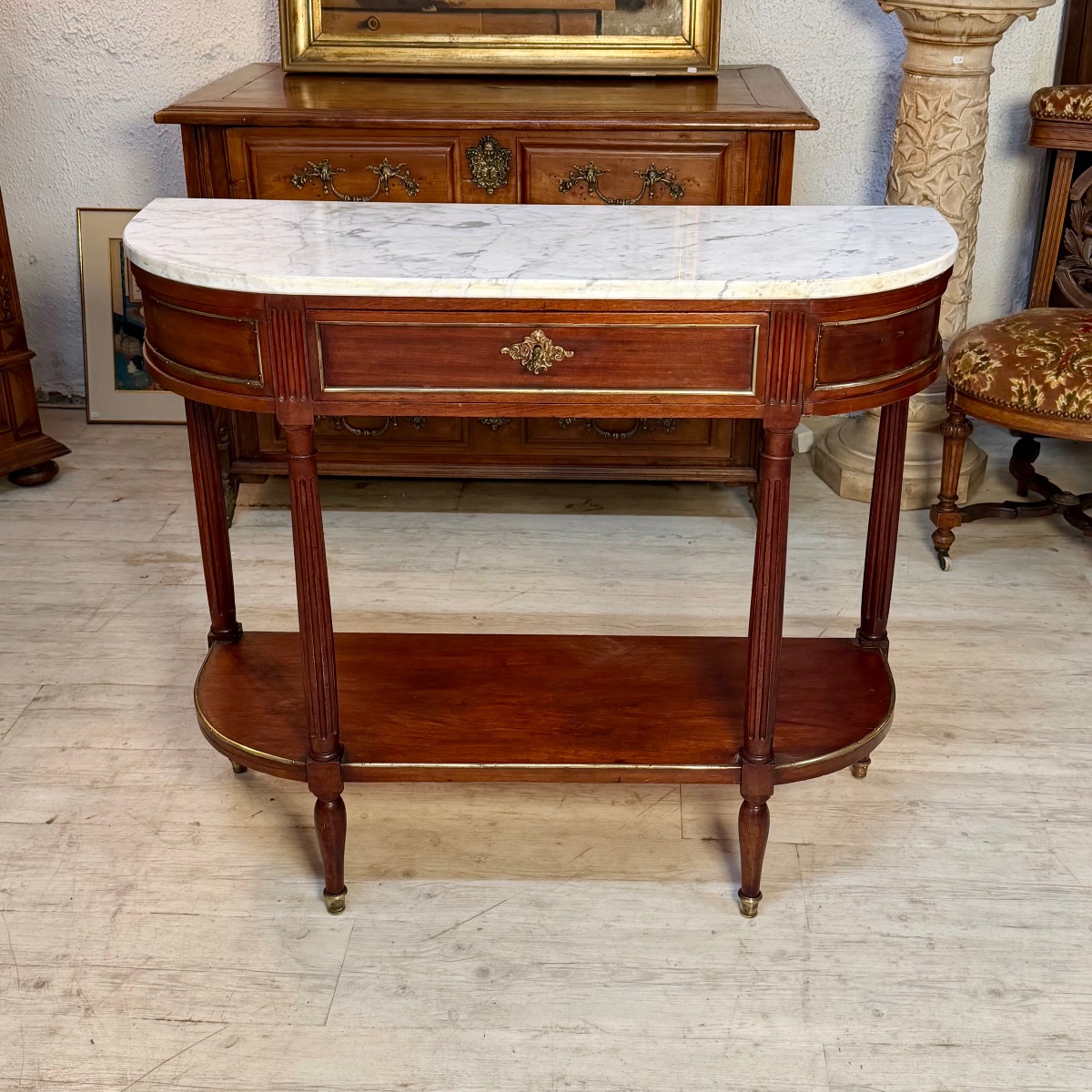 Console de style Louis  XVI