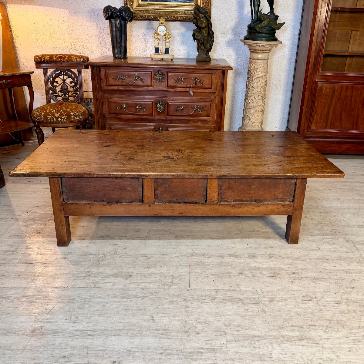 Coffee Table -photo-1