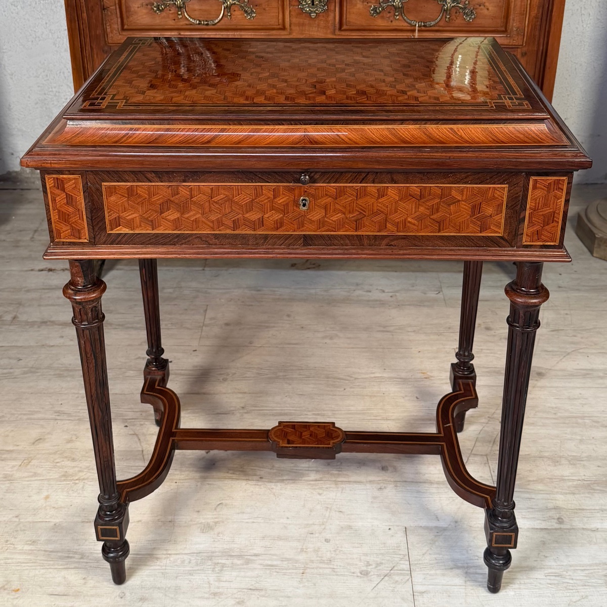 Bonheur du jour rétractable
