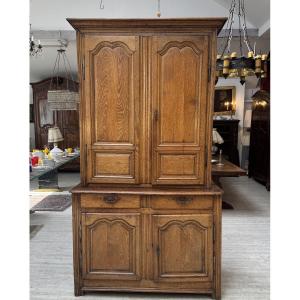 Buffet à Deux Corps