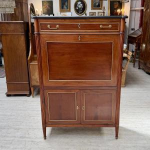 Louis XVI Secretary