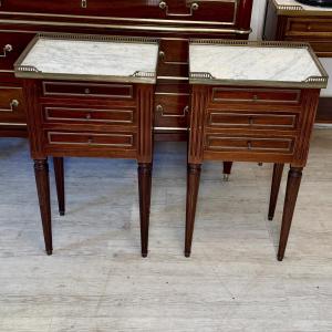 Paire de chevets  Louis XVI