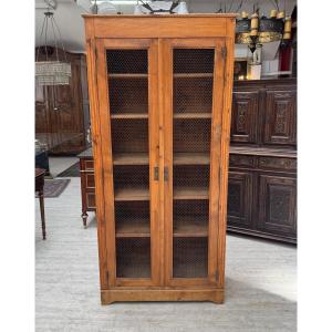 Armoire Grillagée