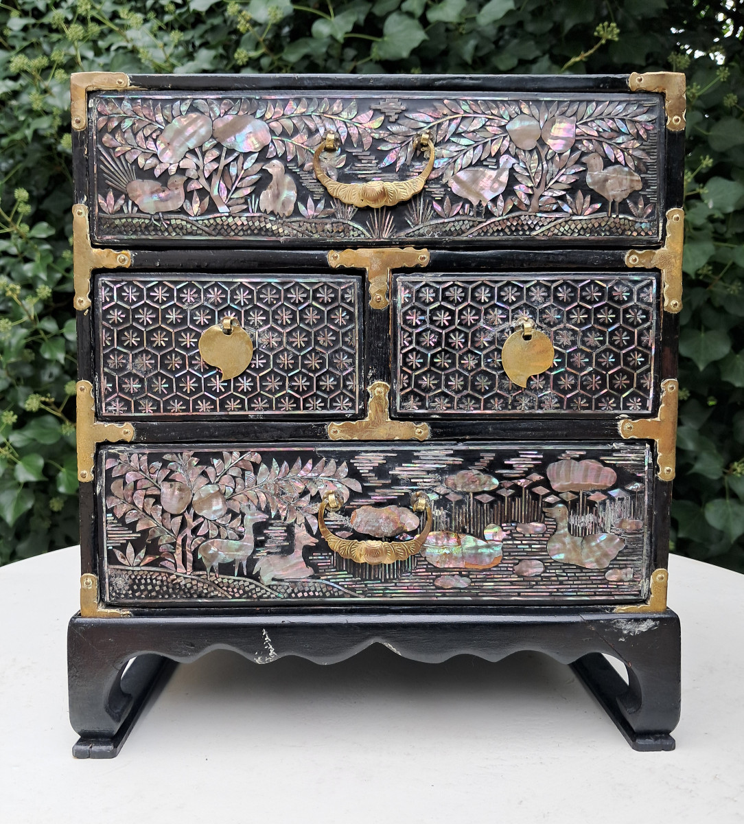 Korean Lacquered Wood Cabinet With Mother-of-pearl Inlays, Joseon Dynasty, 19th Century