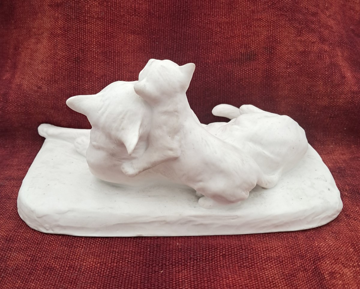  Manufacture Nationale de Sèvres, Louis Riché (1877-1949), chatte et chaton, datée 1905-photo-2