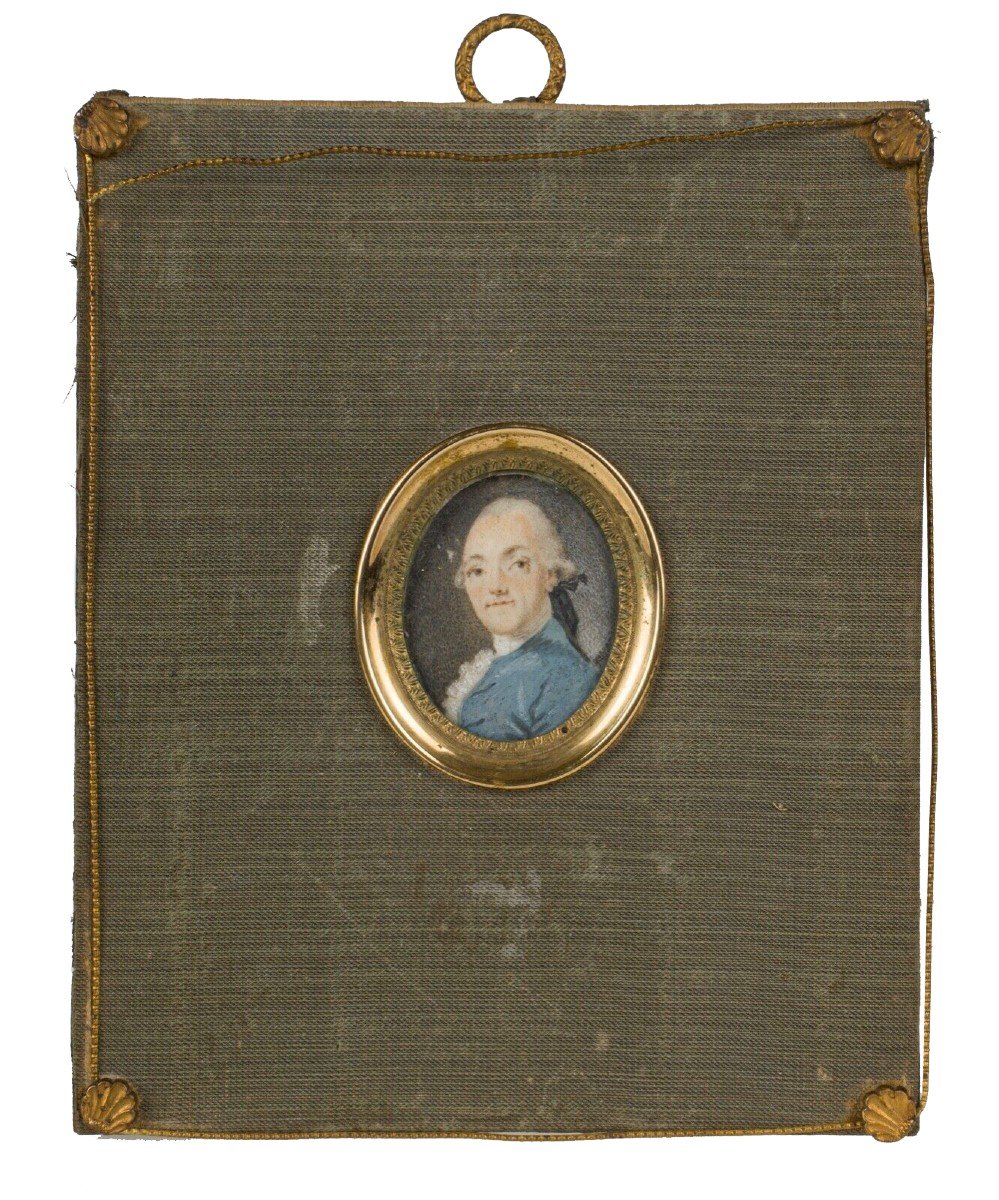 Miniature Du XVIIIe Portrait De Gentilhomme Signee Cadre En Tissu Vert