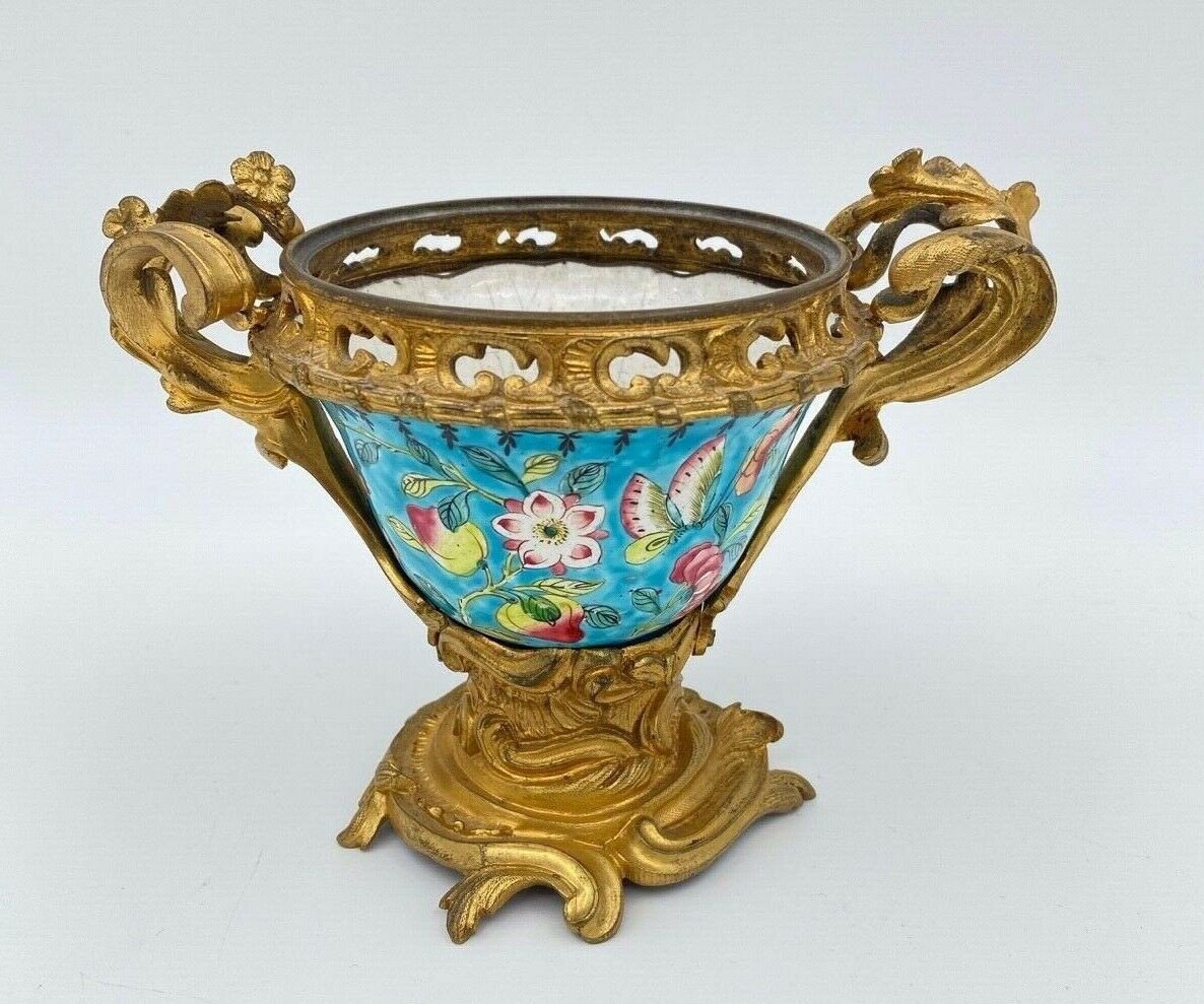 Coupe en porcelaine Chine XIXe montée bronze doré Louis XV