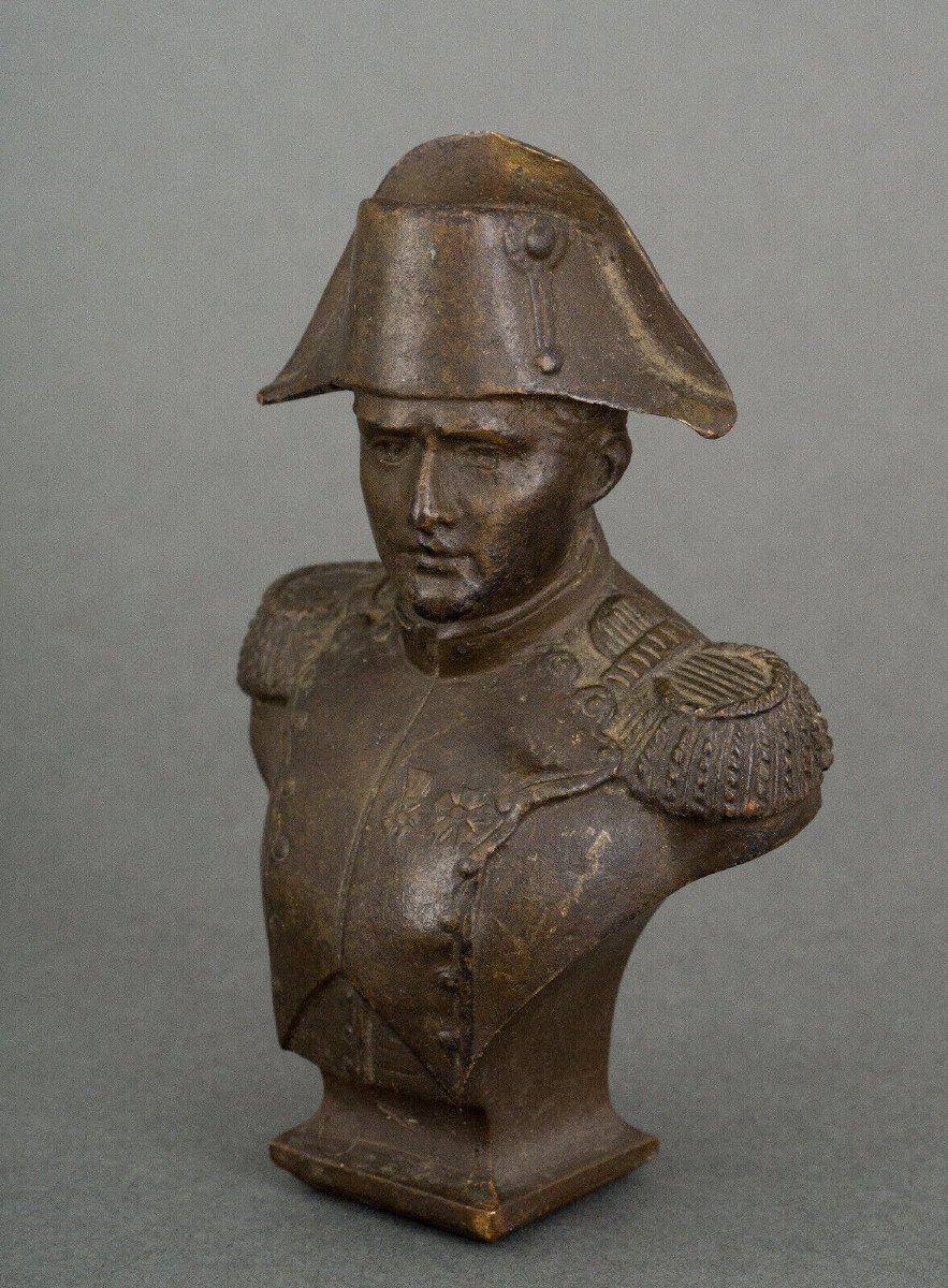 Buste en bronze représentant Napoléon en tenue XIXe Patine brun nuancé-photo-2