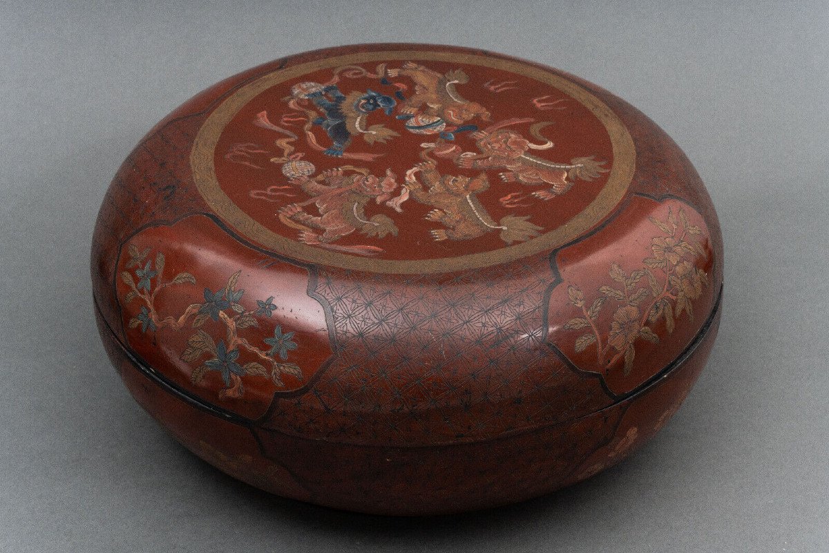 Chinese Red Lacquer Box Early 20th Century Dragon Dog Decor-photo-3