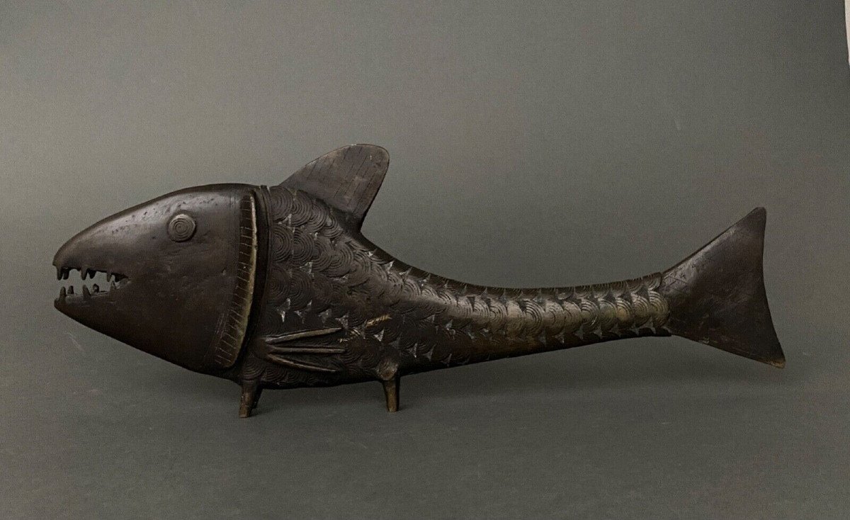 Sculpture en bronze Japon représentant une carpe poisson XXe-photo-3